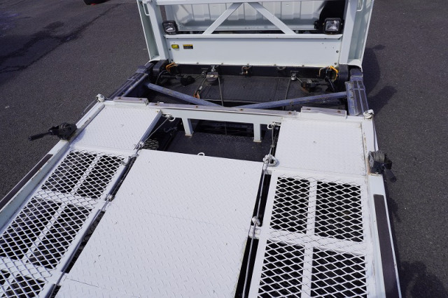 三菱ふそう キャンター 小型 車載専用車 TPG-FEB90(93031) 28枚目