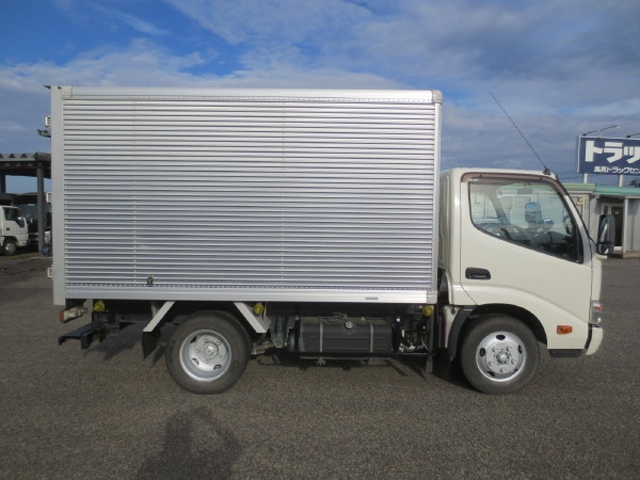 日野 デュトロ 小型 アルミバン TKG-XZU605M(93052) 8枚目