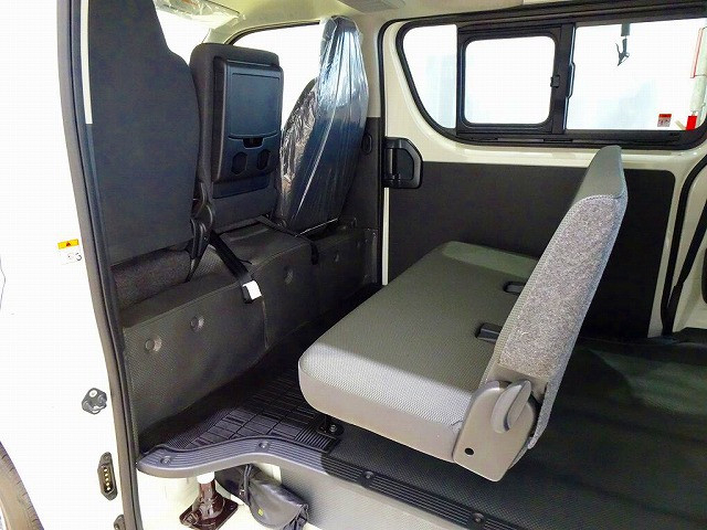 トヨタ ハイエース 小型 アルミバン 3DF-GDH206V(93071) 25枚目