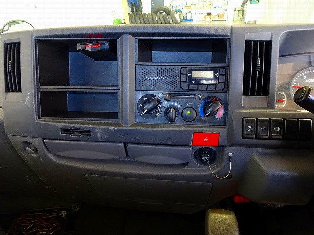 いすゞ エルフ 小型 平ボディ TPG-NJR85A(93083) 10枚目