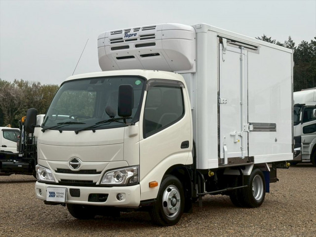 日野 デュトロ 小型 冷凍冷蔵バン 2KG-XZC605M(93102) 1枚目