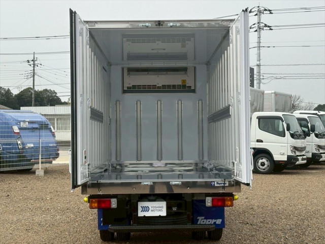 日野 デュトロ 小型 冷凍冷蔵バン 2KG-XZC605M(93102) 11枚目