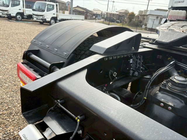 UDトラックス（日産） クオン 大型 トラクタ（シングル） 2RG-GK5DAB(93209) 11枚目