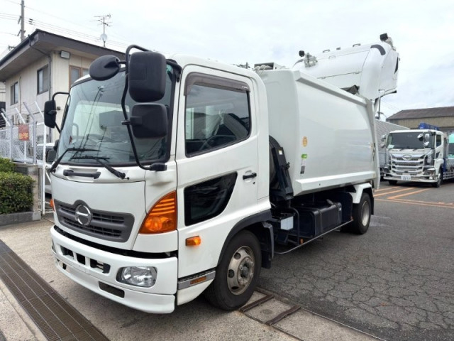 日野 レンジャー 中型 塵芥車（プレス式） TKG-FC9JGAA(111607) 5枚目