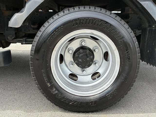 いすゞ エルフ 小型 平ボディ（クレーン付） BDG-NPS85AR(110978) 27枚目