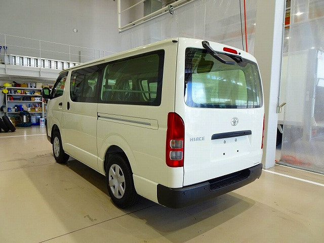 トヨタ ハイエース 小型 アルミバン 3DF-GDH206V(93307) 4枚目
