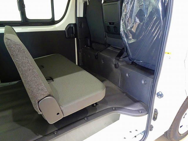 トヨタ ハイエース 小型 アルミバン 3DF-GDH206V(93307) 20枚目
