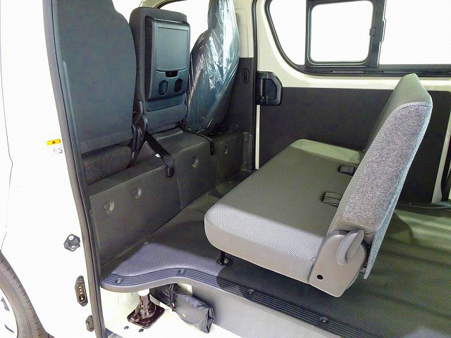 トヨタ ハイエース 小型 アルミバン 3DF-GDH206V(93307) 23枚目