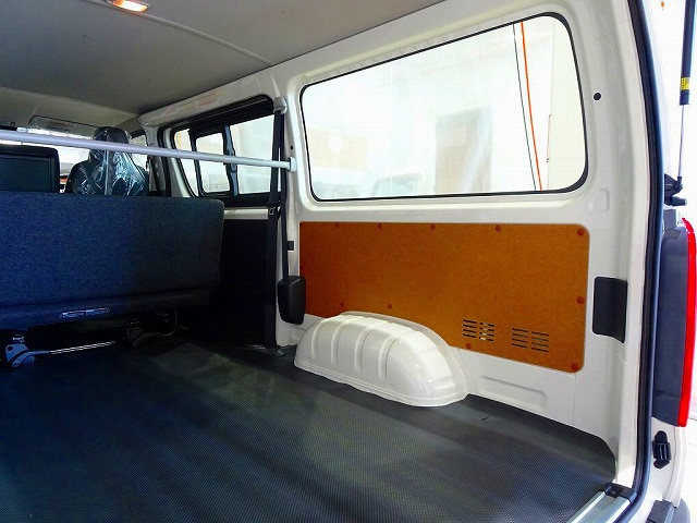 トヨタ ハイエース 小型 アルミバン 3DF-GDH206V(93307) 31枚目