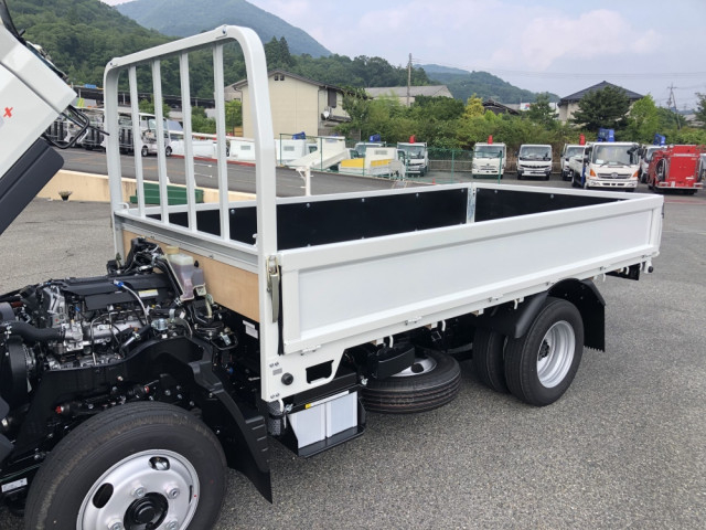 三菱ふそう キャンター 小型 平ボディ 2RG-FBA20(93313) 20枚目