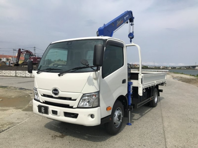 日野 デュトロ 小型 クレーン付き 2KG-XZU712M(93324) 2枚目