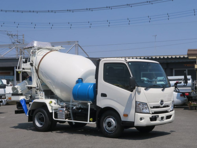 日野 デュトロ 小型 ミキサー車 2DG-XZU700M(93327) 2枚目