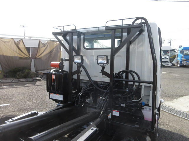 三菱ふそう キャンター 小型 コンテナ専用車 2RG-FBAV0(93335) 14枚目