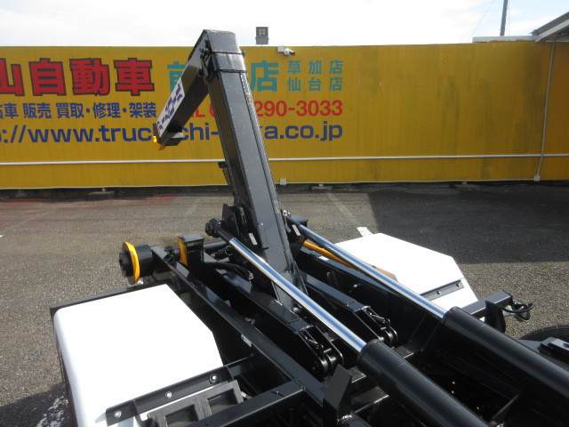 三菱ふそう キャンター 小型 コンテナ専用車 2RG-FBAV0(93335) 15枚目