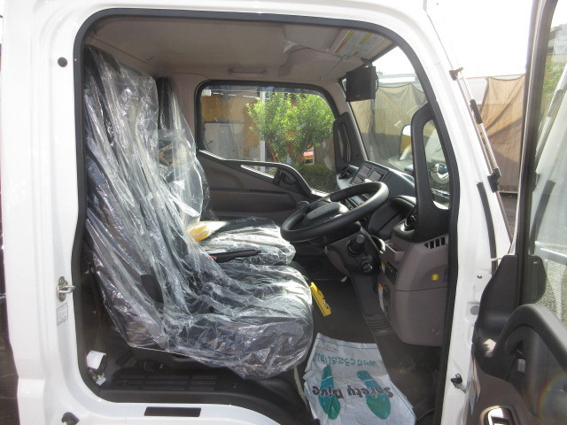 三菱ふそう キャンター 小型 コンテナ専用車 2RG-FBAV0(93335) 16枚目