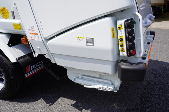 三菱ふそう キャンター 小型 塵芥車（プレス式） 2RG-FEAV0(93344) 18枚目