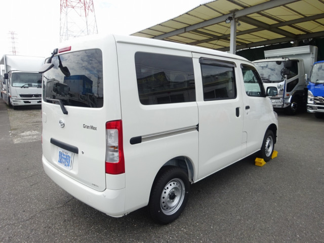 ダイハツ 小型 アルミバン 5BF-S403V(93348) 2枚目