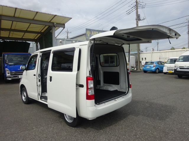 ダイハツ 小型 アルミバン 5BF-S403V(93348) 6枚目