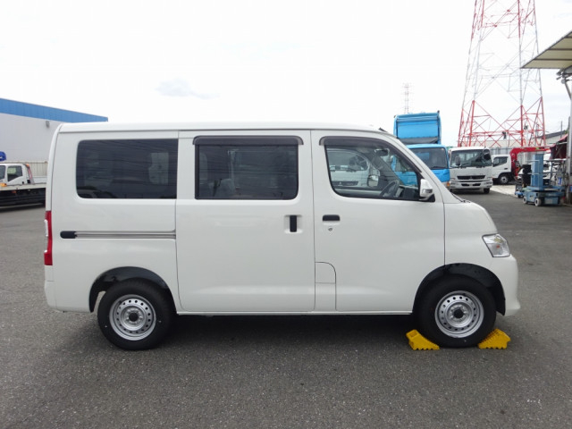 ダイハツ 小型 アルミバン 5BF-S403V(93348) 11枚目