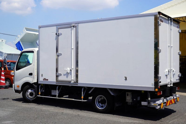 日野 デュトロ 小型 冷凍冷蔵バン 2RG-XZU712M(93369) 8枚目