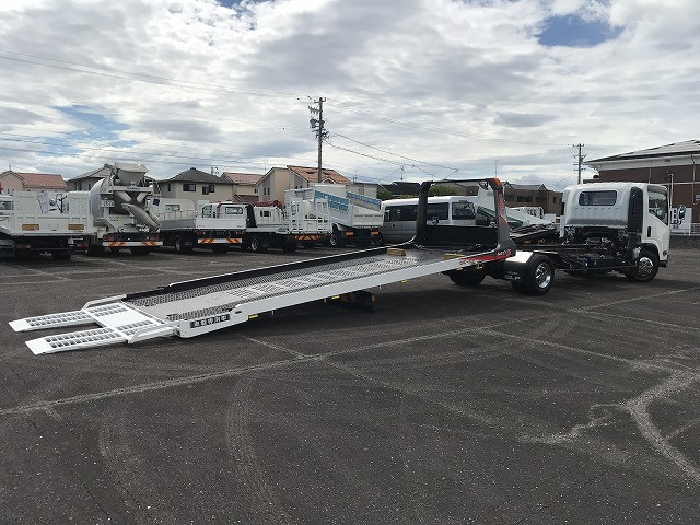 いすゞ エルフ 小型 車載専用車 2RG-NPR88AN(93381) 13枚目