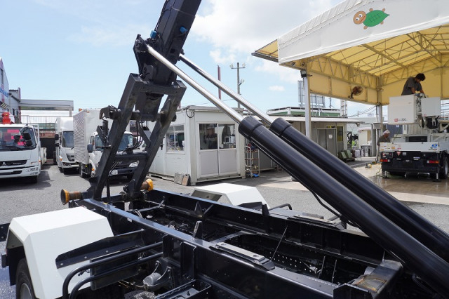いすゞ フォワード 中型 コンテナ専用車 2RG-FRR90S1(93382) 22枚目