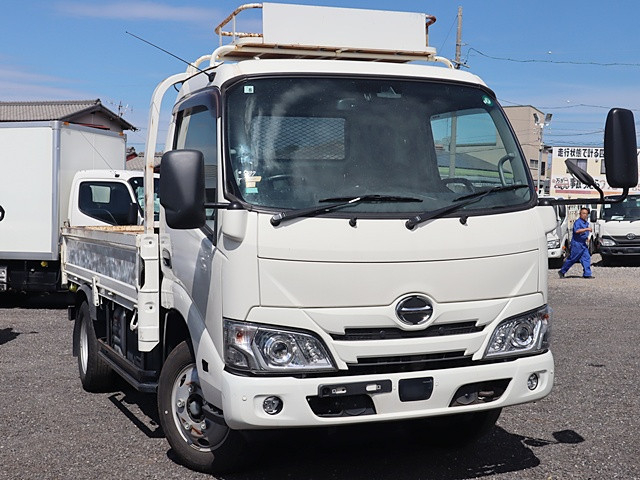 日野 デュトロ 小型 平ボディ 2RG-XZU645M(93385) 2枚目