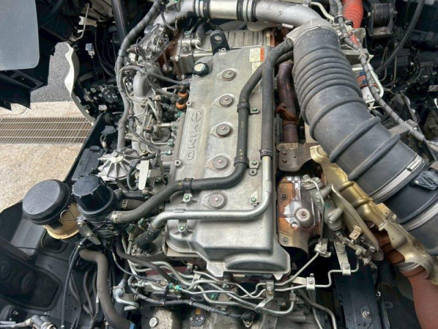 日野 プロフィア 大型 アルミウィング 2DG-FW1AHG(93392) 28枚目