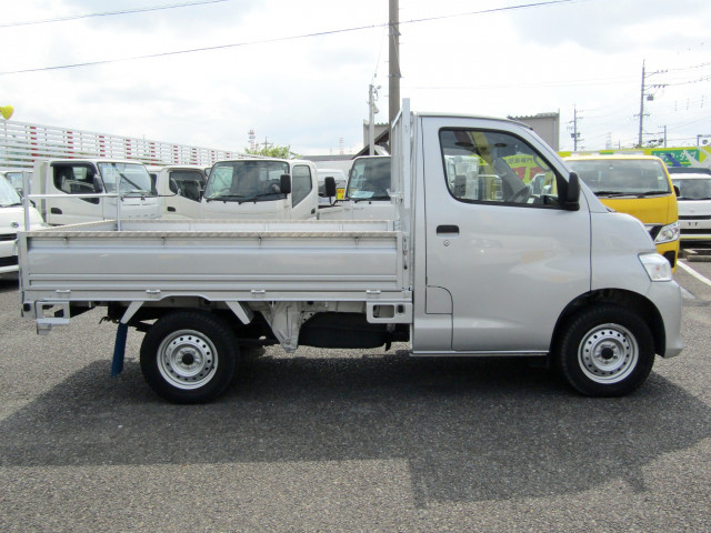 トヨタ タウンエース 小型 平ボディ 5BF-S413U(93394) 4枚目
