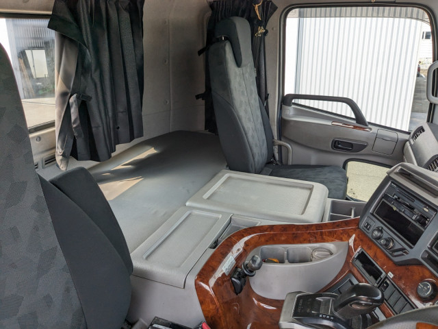 UDトラックス（日産） クオン 大型 トラクタ（シングル） 2PG-GK5AAB(93396) 22枚目