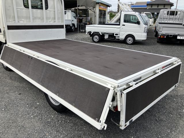 日野 デュトロ 小型 平ボディ 2RG-XZU605M(93398) 19枚目