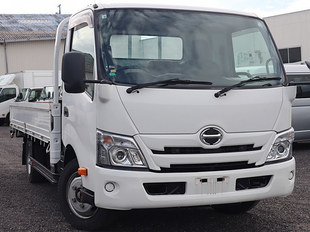 日野 デュトロ 小型 平ボディ 2RG-XZU710M(93400) 2枚目
