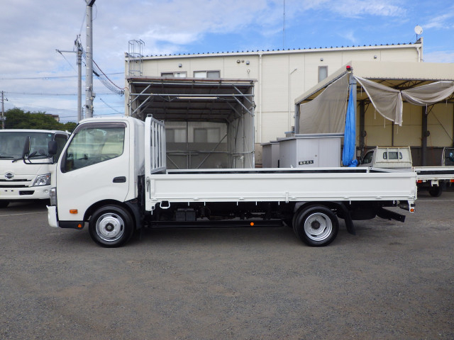 トヨタ ダイナ 小型 平ボディ 2RG-XZU710(93413) 3枚目