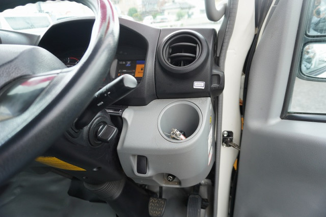 トヨタ ダイナ 小型 アルミバン 2RG-XZC605(93438) 31枚目