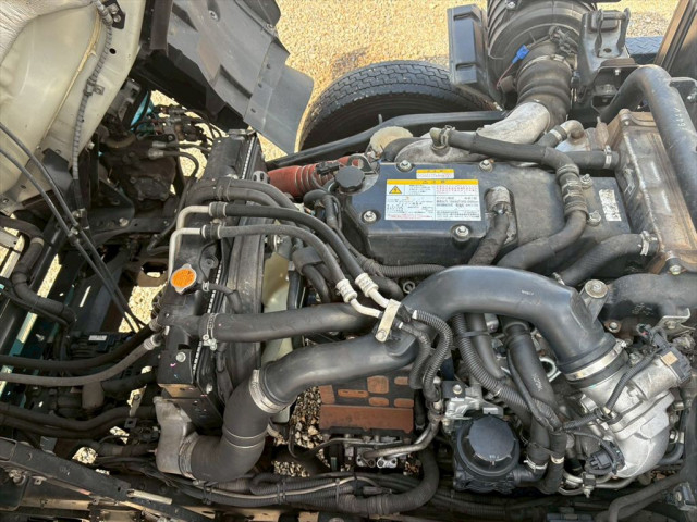 いすゞ フォワード 中型 塵芥車（プレス式） 2RG-FRR90S2(93444) 18枚目