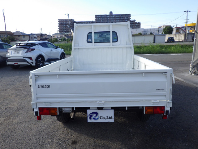 トヨタ ライトエース 小型 平ボディ DBF-S402U(93468) 5枚目