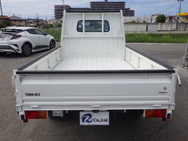 トヨタ タウンエース 小型 平ボディ DBF-S402U(93475) 5枚目