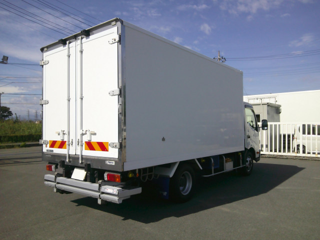 日野 デュトロ 小型 冷凍冷蔵バン TKG-XZU712M(93479) 5枚目