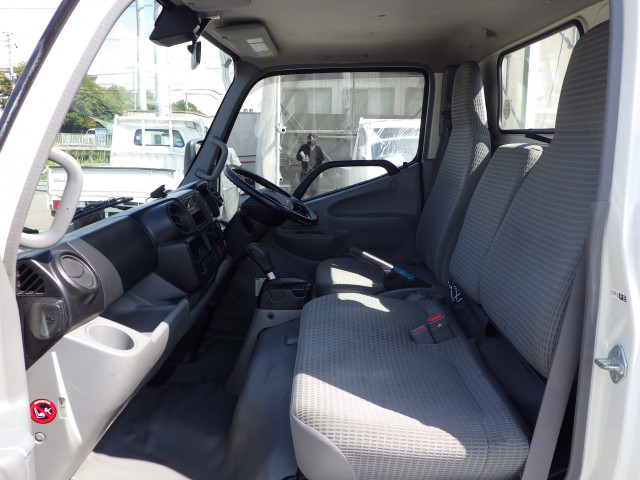 Toyota dyna Small Flat body TPG-XZU605(93485) 7枚目