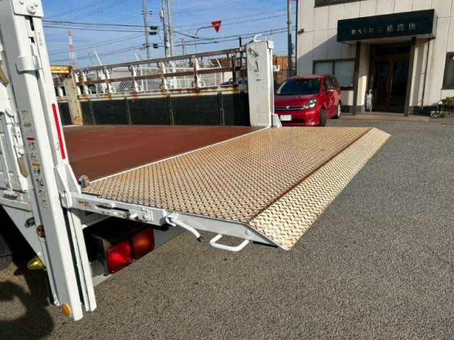 三菱ふそう ファイター 増トン 平ボディ 2KG-FK62FY(93490) 7枚目