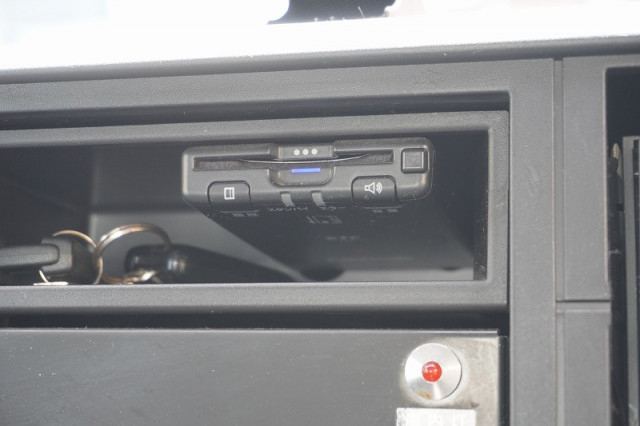三菱ふそう キャンター 小型 アルミバン TPG-FBA20(93499) 35枚目