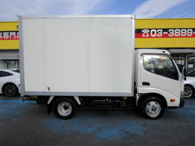 トヨタ トヨエース 小型 アルミバン TPG-XZU605(93506) 8枚目
