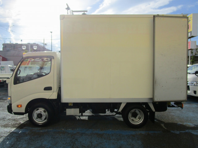 トヨタ トヨエース 小型 アルミバン TPG-XZU605(93506) 10枚目