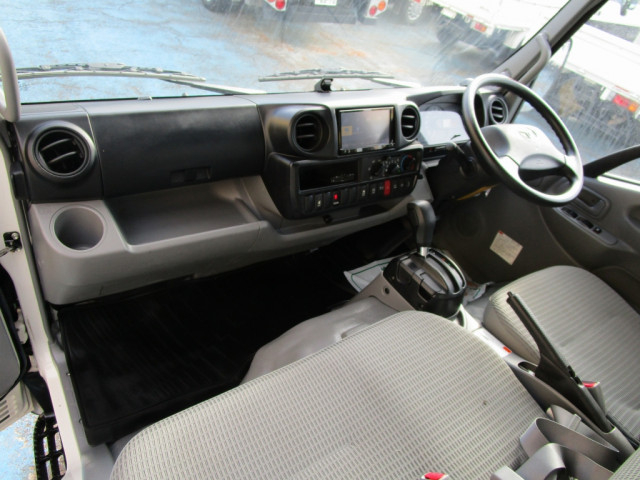 トヨタ トヨエース 小型 アルミバン TPG-XZU605(93506) 25枚目
