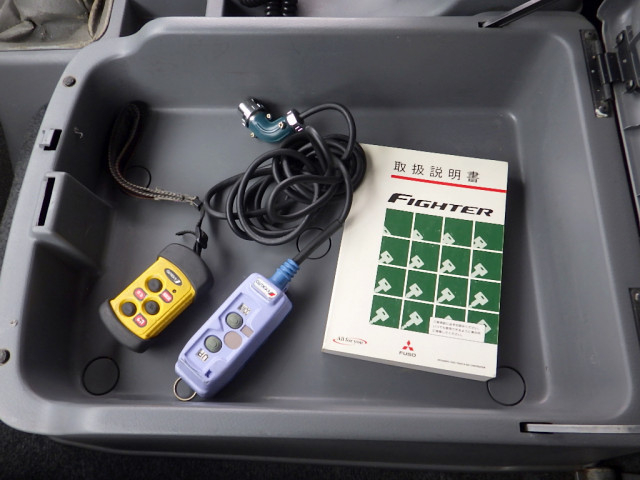 三菱ふそう ファイター 小型 冷凍冷蔵バン TKG-FK74F(93522) 48枚目