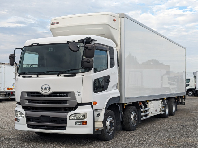 UDトラックス（日産） クオン 大型 冷凍冷蔵バン QPG-CG5ZA(93541) 1枚目