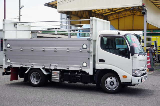 トヨタ ダイナ 小型 平ボディ 2RG-XZU645(93567) 6枚目