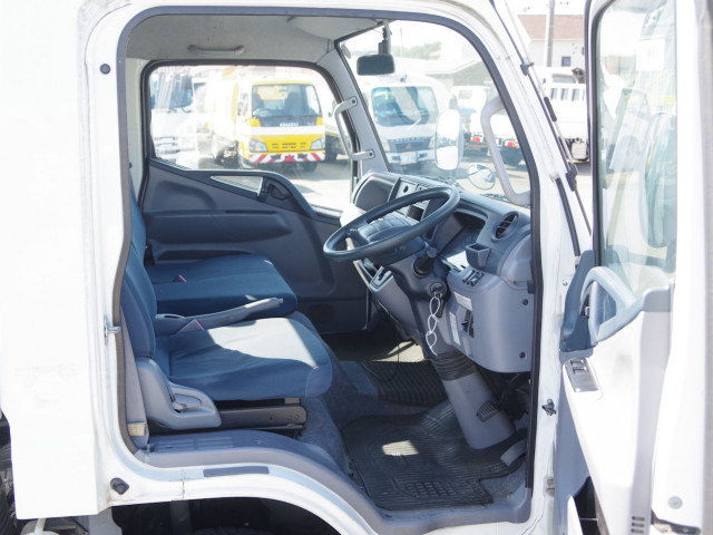 三菱ふそう キャンター 小型 車載専用車 TKG-FEB90(93569) 31枚目