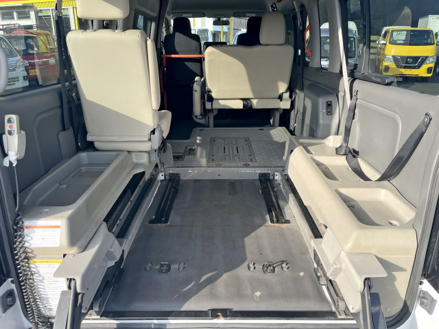 日産自動車 キャラバン 小型 バス CBF-CS4E26(93580) 9枚目