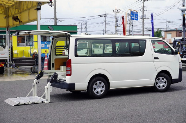 トヨタ 小型 ライトバン CBF-TRH200V(93581) 9枚目